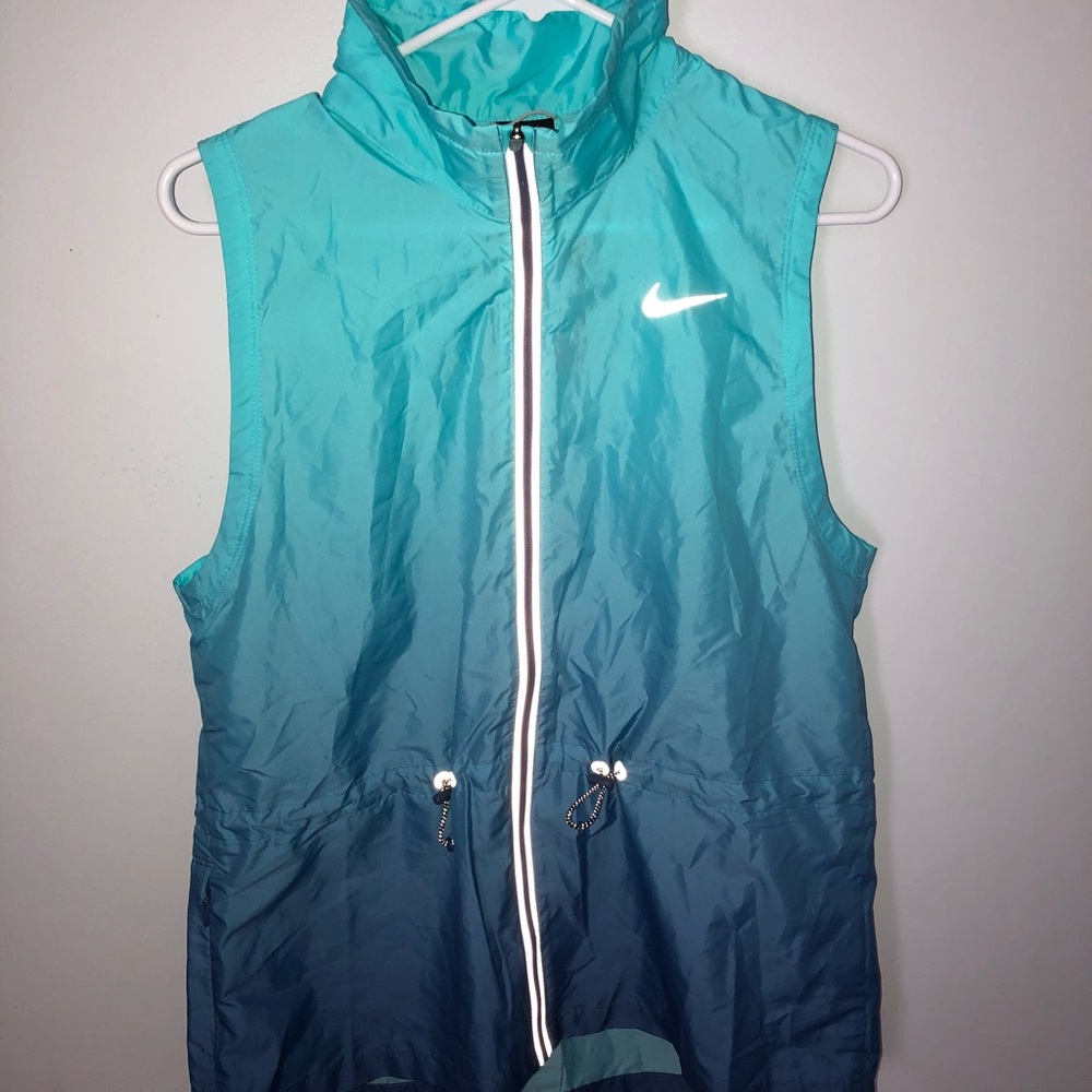 Nike vest
